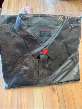 UNTUCKit Men's Charcoal Micro-Check Button-Down Shirt